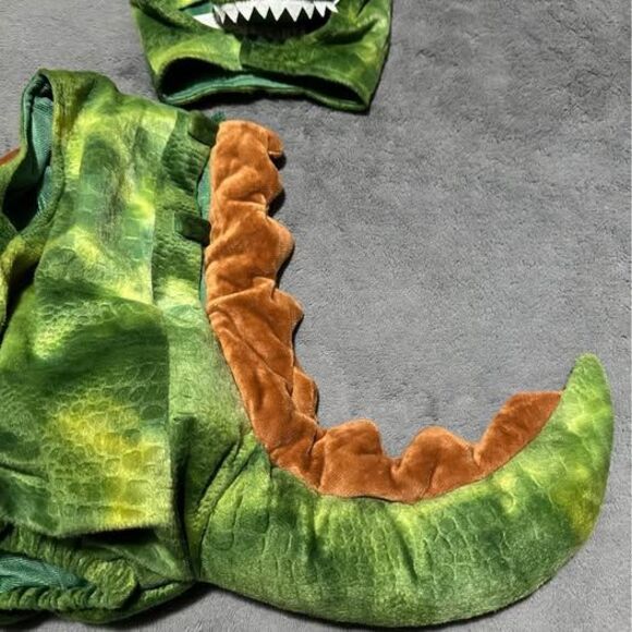 Baby Plush Dino Halloween Costume (Size: 6-12 Months) - Picture 3 of 7
